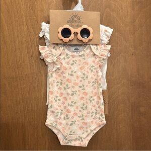 NWT Wonderluxe Baby Floral Bodysuits with Sunglasses